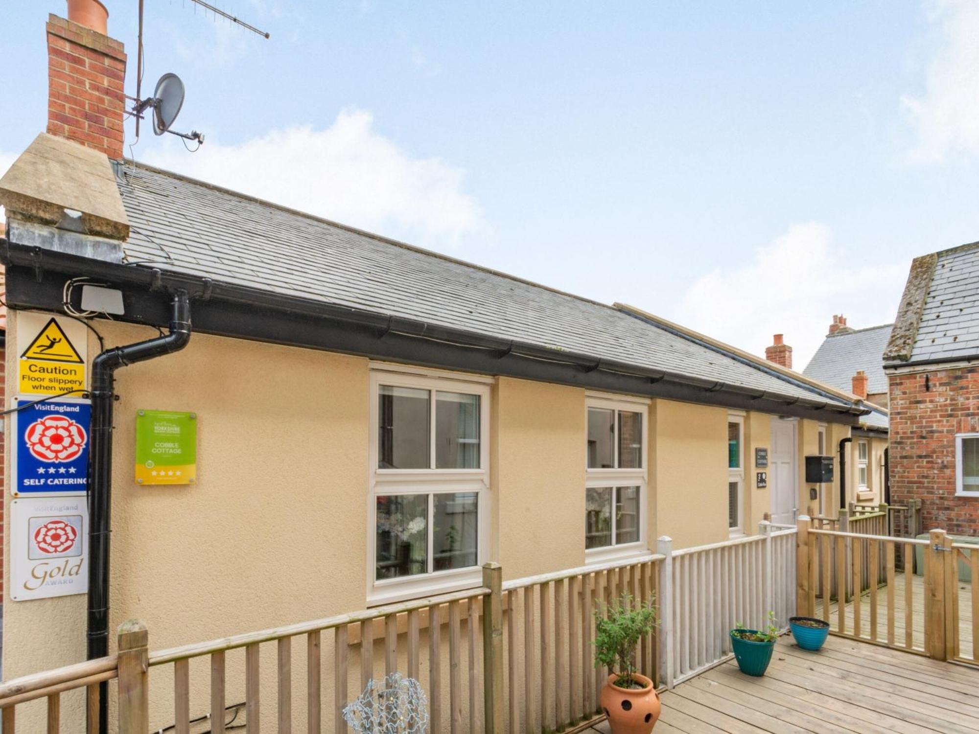 וויטבי Cobble Cottage - Uk38973 מראה חיצוני תמונה